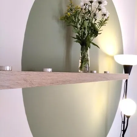شقة Amazing Top-floor Oasis
